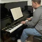 Lezioni di pianoforte individuali in presenza/online per neofita-principiante-intermedio